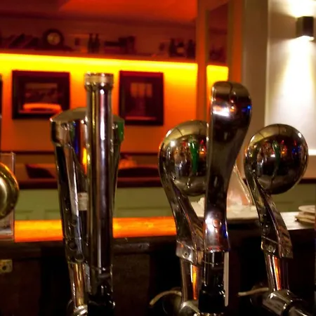 The Town Hotel 2*